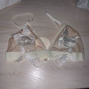 NWT mesh white lace bralette with flower appliqué